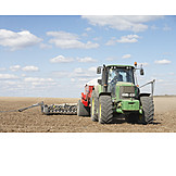   Landwirtschaft, Traktor, Sämaschine, Drillsaat