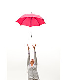  Junge Frau, Regenschirm, Windig, Wegfliegen