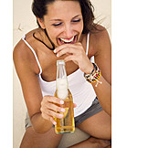  Young Woman, Enjoyment & Relaxation, Indulgence & Consumption, Beer, Beer Bottle