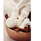   Cinnamon, Herbal massage