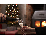   Weihnachten, Champagner, Einschenken, Adventszeit