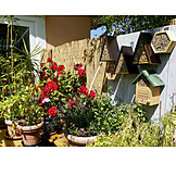   Garten, Balkon, Topfpflanzen, Terrasse, Nisthilfe, Insektenhotel