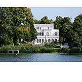   Potsdam, Heiliger see, Villa metz