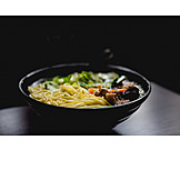   Asiatische Küche, Suppe, Nudelsuppe