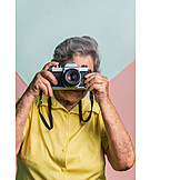   Fotografieren, Aktive Seniorin