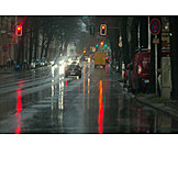   Berlin, Regen, Straßenverkehr